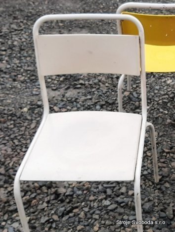 Retro židle plastová - bílé  (14968 - PRIDAT ZIDLE (1).jpg)
